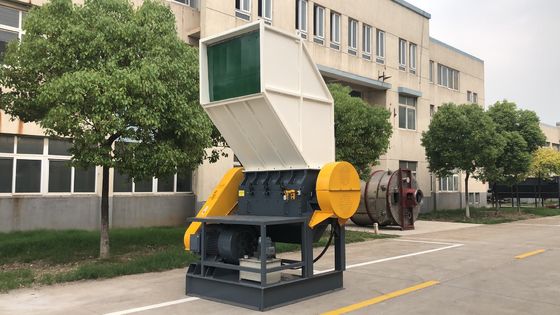 Młynek do butelek z tworzywa sztucznego o średnicy 680 mm