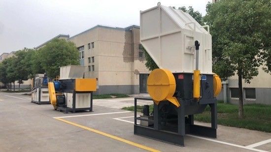 Duża wydajność, wysoka wydajność, automatyczna kruszarka do butelek z tworzywa sztucznego