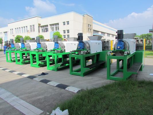 75kW magnetyczna maszyna do wyciskania plastiku